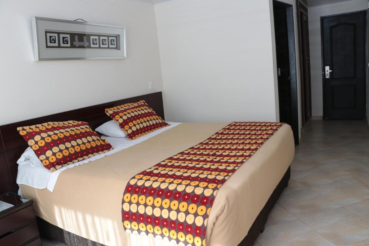 Hoteles Bogota Inn Lago Chico Zona Rosa ภายนอก รูปภาพ
